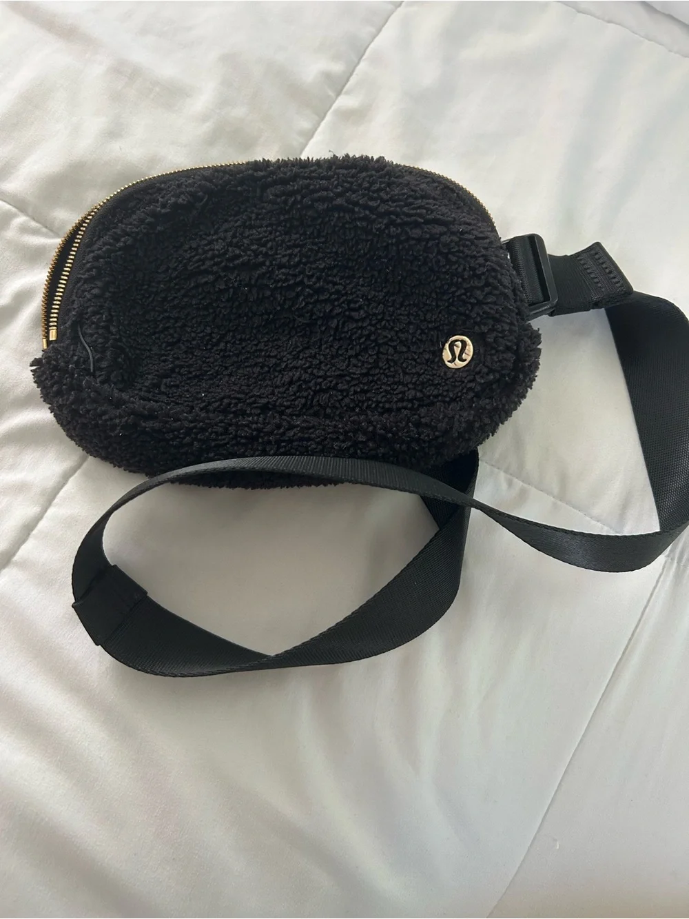 lululemon athletica Black Sherpa Belt Bag